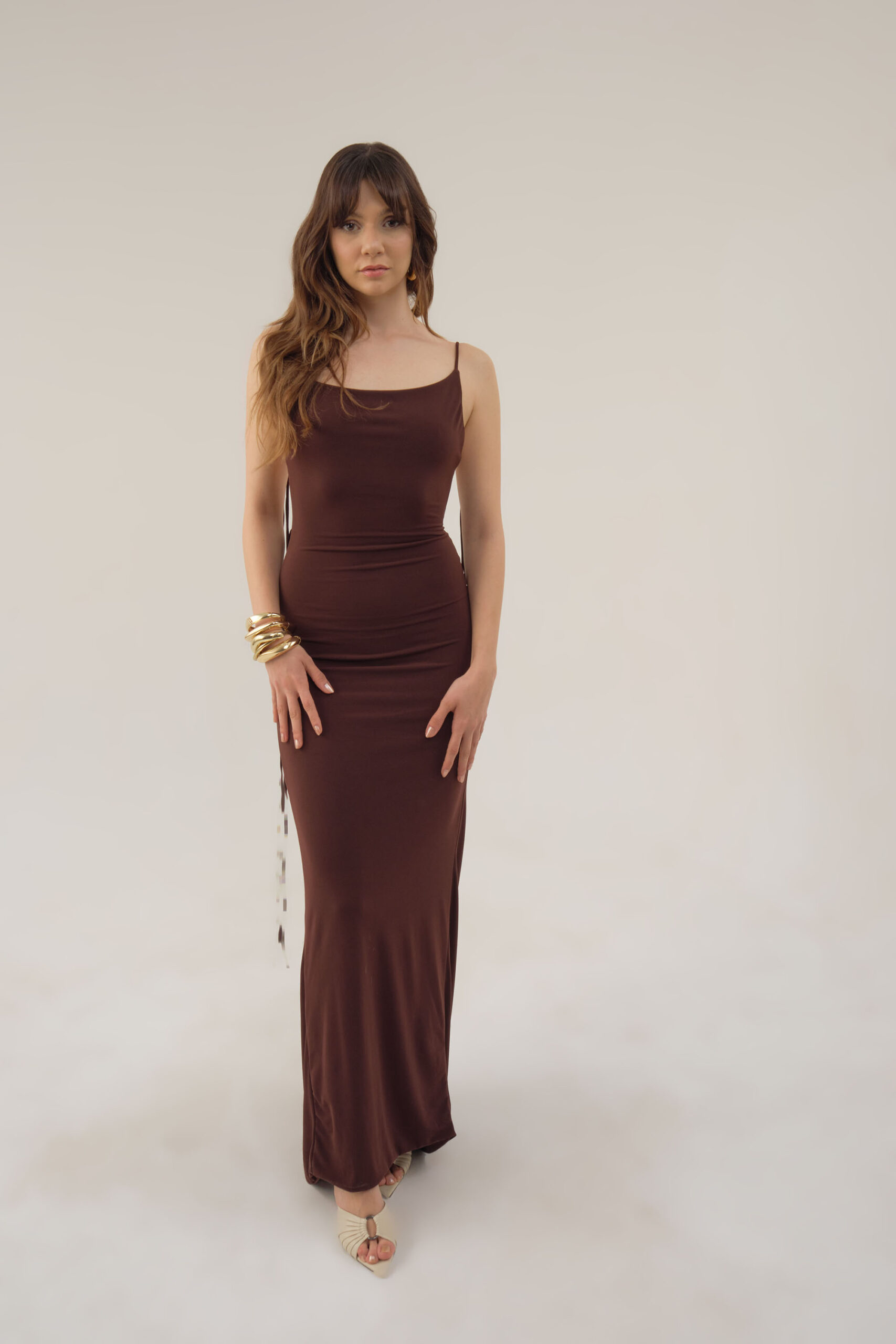 KIM BROWN SCRUNCH LONG DRESS WITH ROSE DETAILS